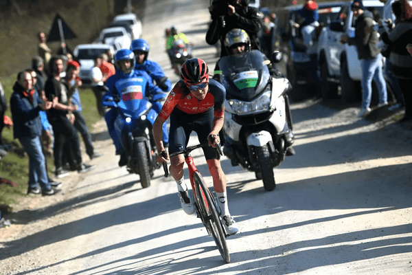 Tom Pidcock vence a Strade Bianchi – assista
