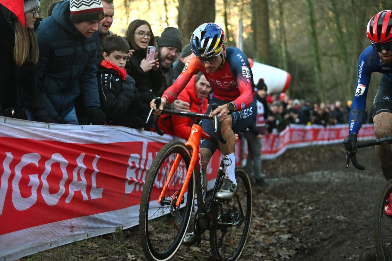 Tom Pidcock vence com classe na Copa do Mundo de Cyclocross em Namur