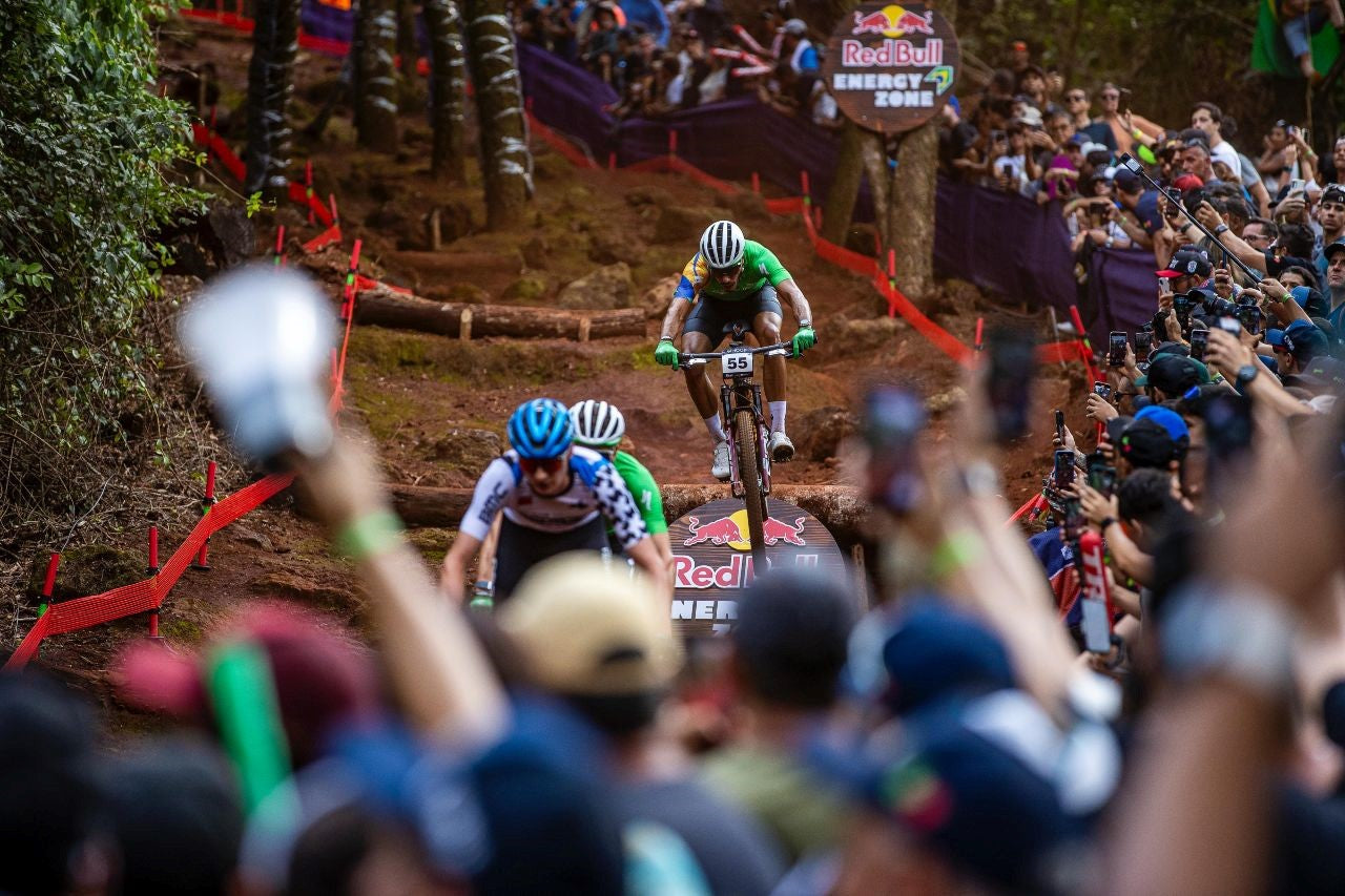 Specialized enche o pódio e três brasileiros no top 15 da Copa do Mundo